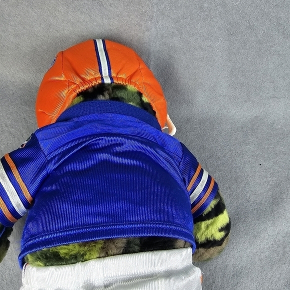 Build the Bear, Florida Gators football college. camo bear complete. - Picture 7 of 10